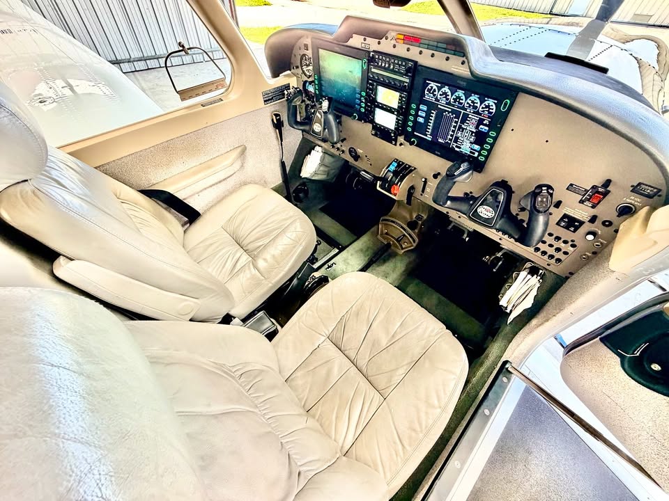 2005 Piper 6xt, photo 5