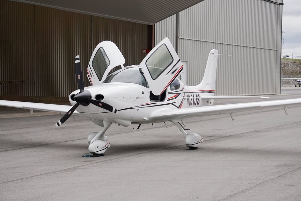 2023 Cirrus SR20 G6, photo 2