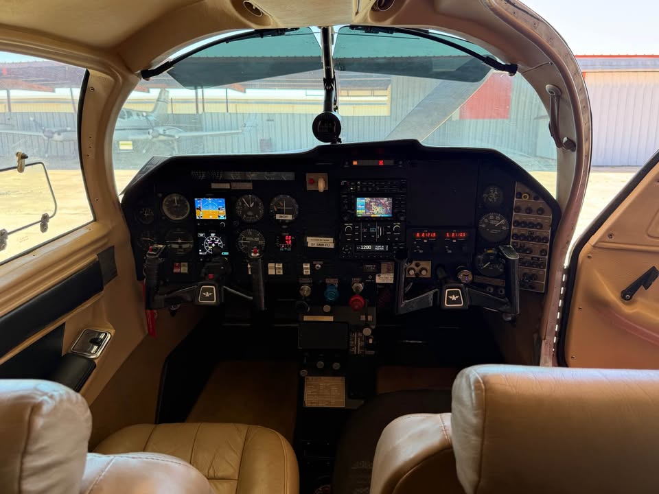 1982 Mooney M20J, photo 8