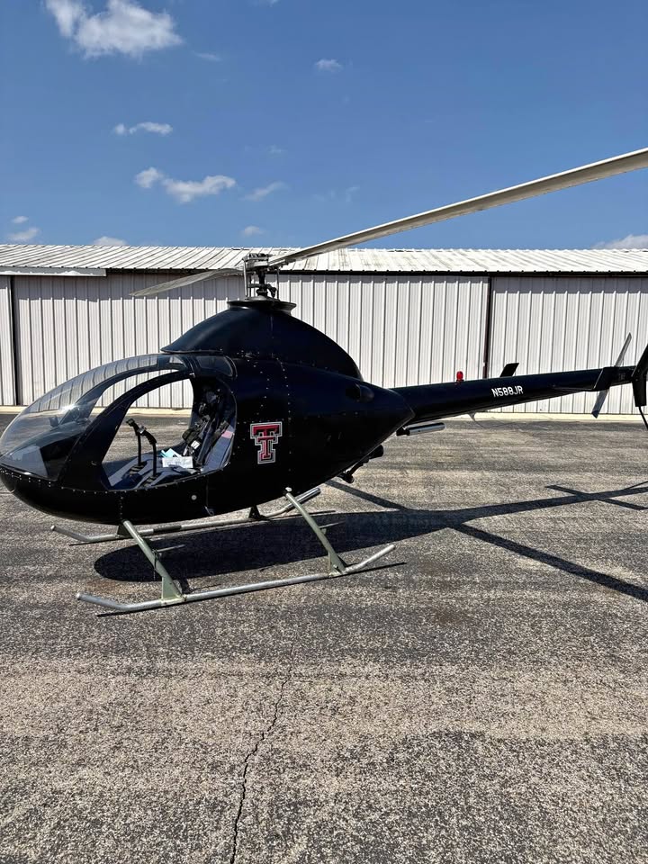 Rotorway 162 F Exec Helicopter, photo 1