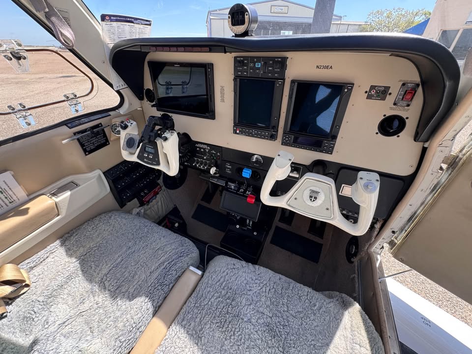 2003 Beechcraft A36 Bonanza, photo 8