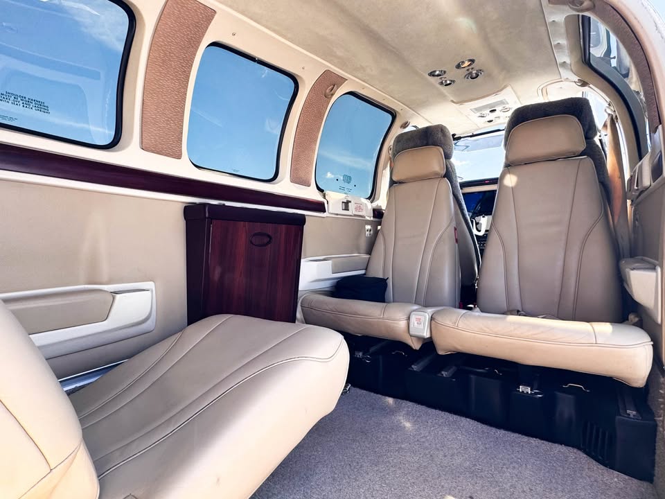 2003 Beechcraft A36 Bonanza, photo 4