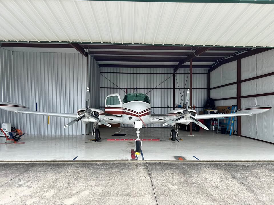 1973 Cessna 310q, photo 1