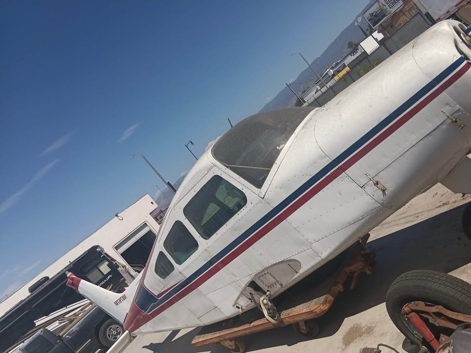 1975 Beechcraft Musketeer.4 passager real, photo 2