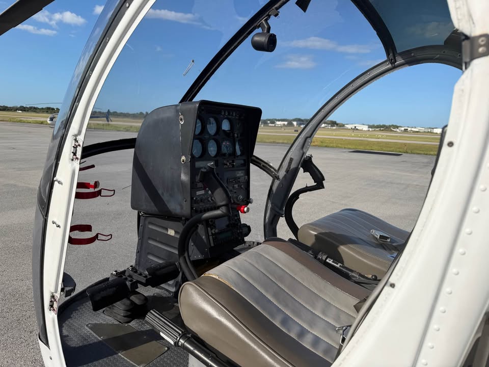 2007 Schweizer 269cbi, photo 10