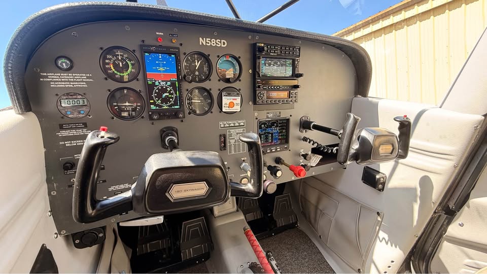 1958 Cessna 180a, photo 19