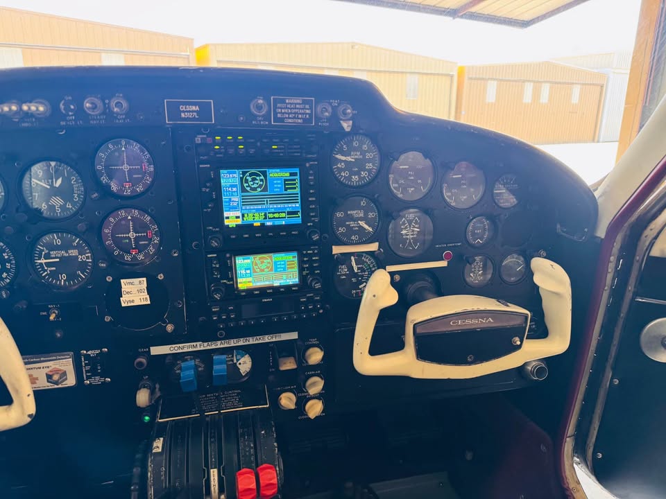 1965 Cessna 310j, photo 20