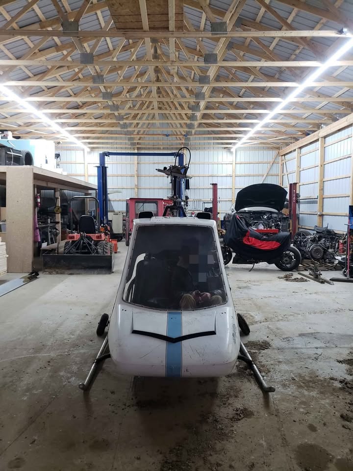 Scorpion Too helicopter, photo 2