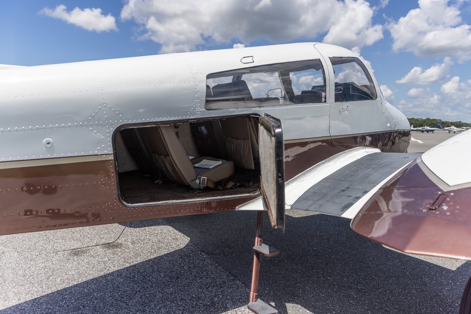 1967 Cessna 310p, photo 9