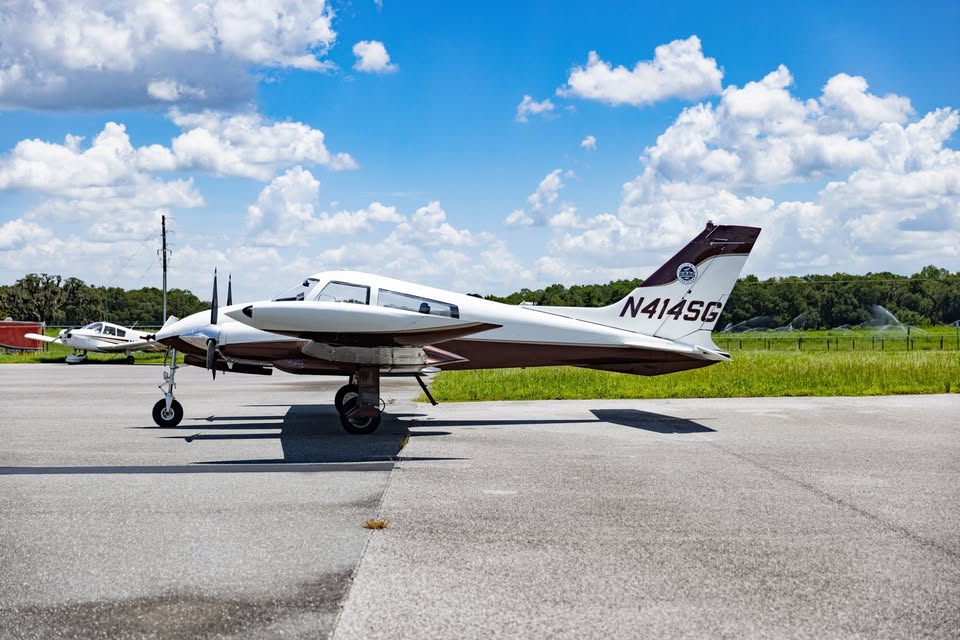 1967 Cessna 310p, photo 2