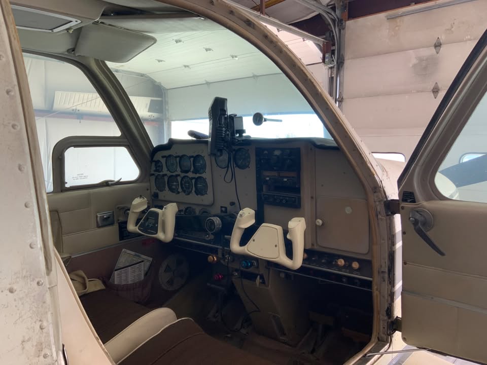 Airplane Beechcraft C33A, photo 5