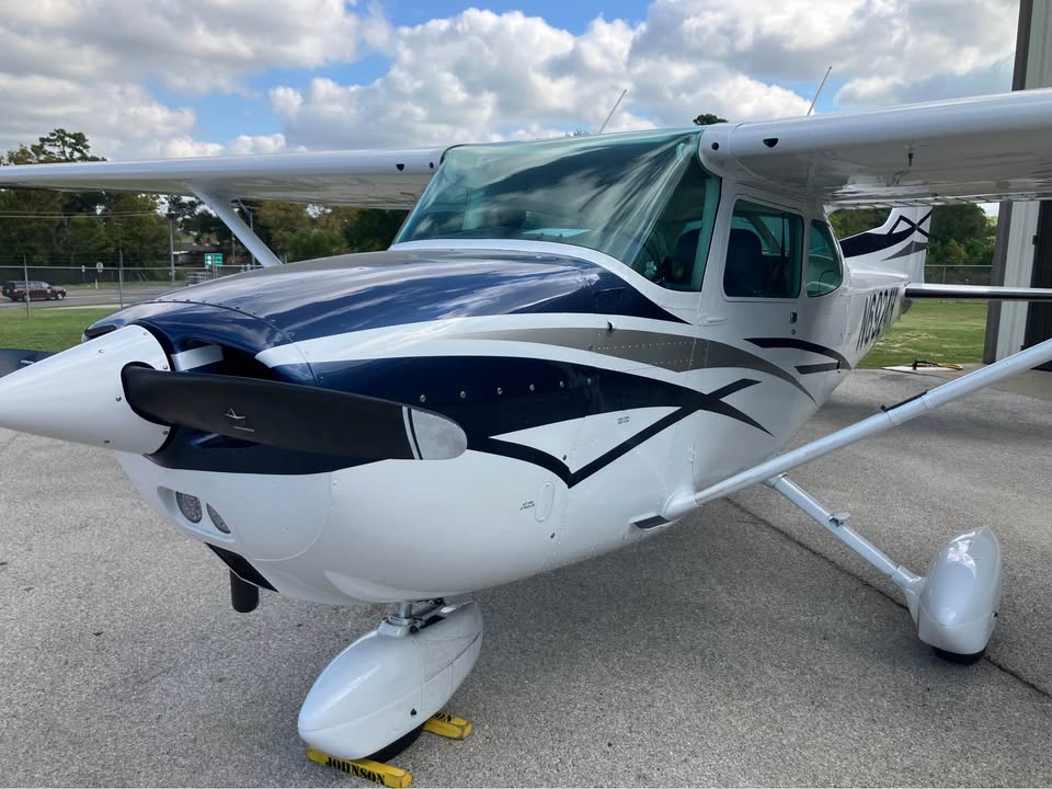1975 Cessna 172, photo 2