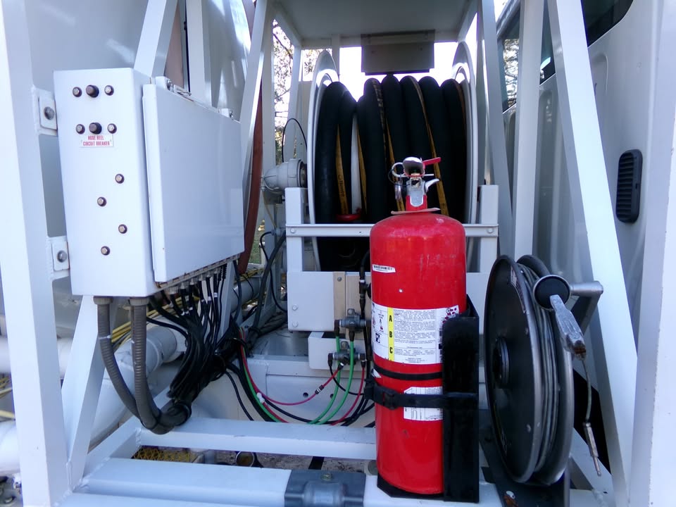2009 Freightliner M2 Class Aircraft Refueler/Defueler 6000 gallon, photo 7