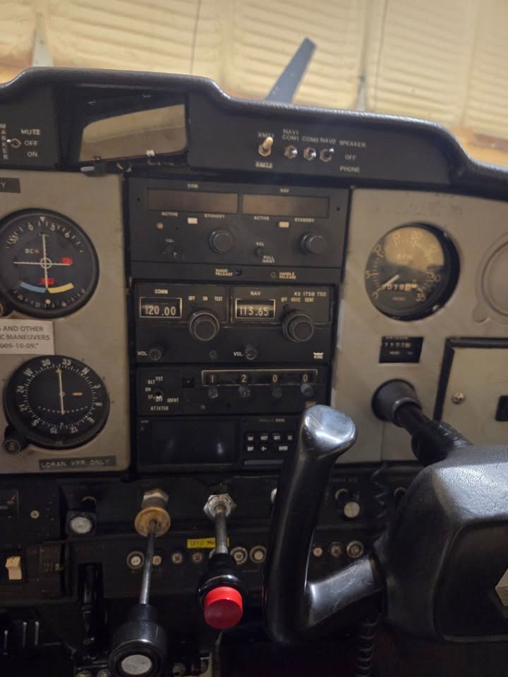 1976 Cessna C150M, photo 6