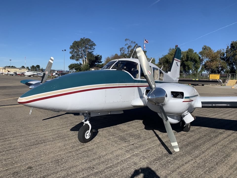 1977 Piper Turbo Aztec F, photo 3
