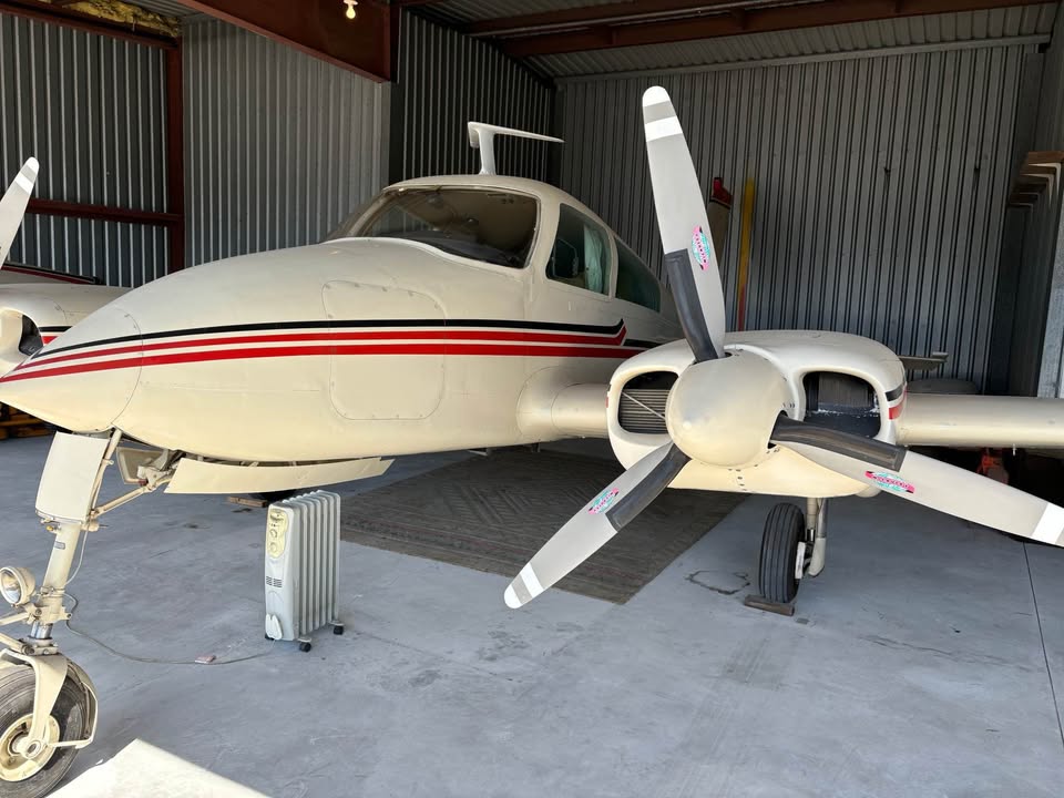 1967 Cessna 310 L, photo 14