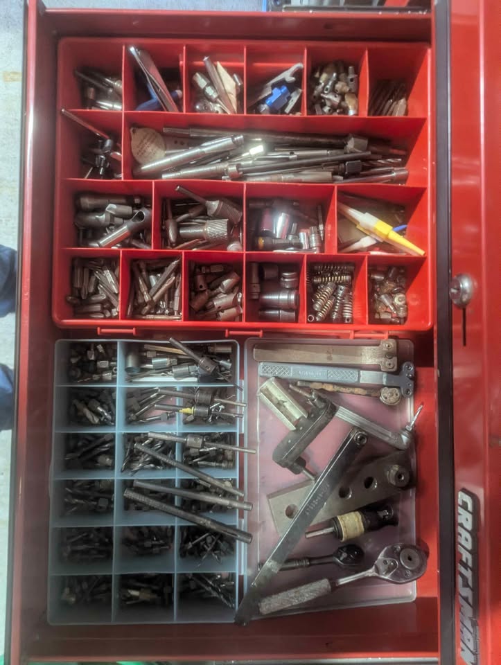 Retired aircraft sheet metal mechanic, photo 3