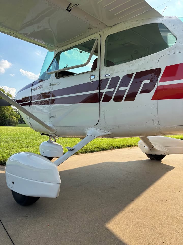 1979 Cessna 172Xp Ii, photo 2