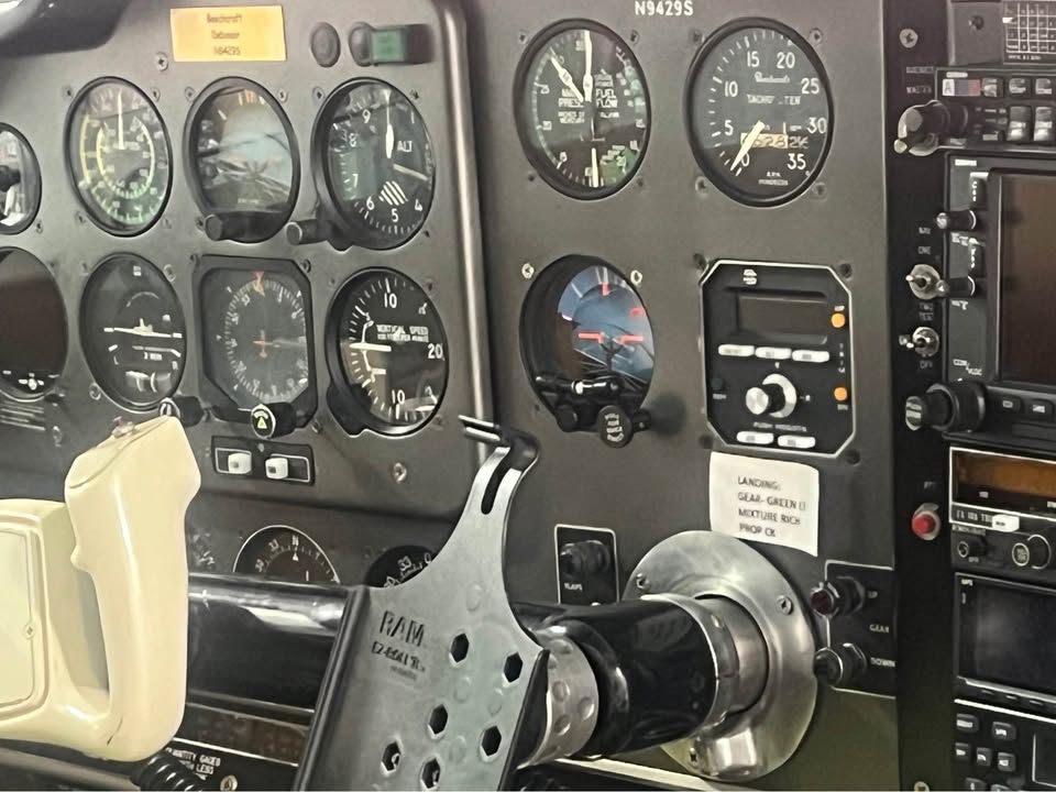 1966 Beechcraft Debonair/ Bonanza, photo 5