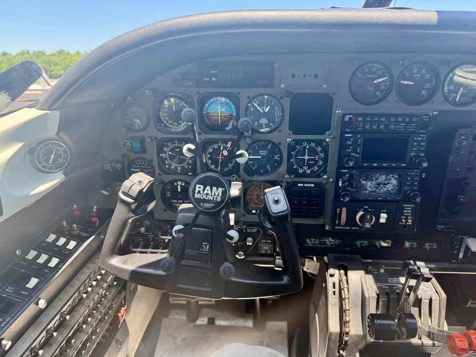 1984 Cessna T303 Crusader, photo 4