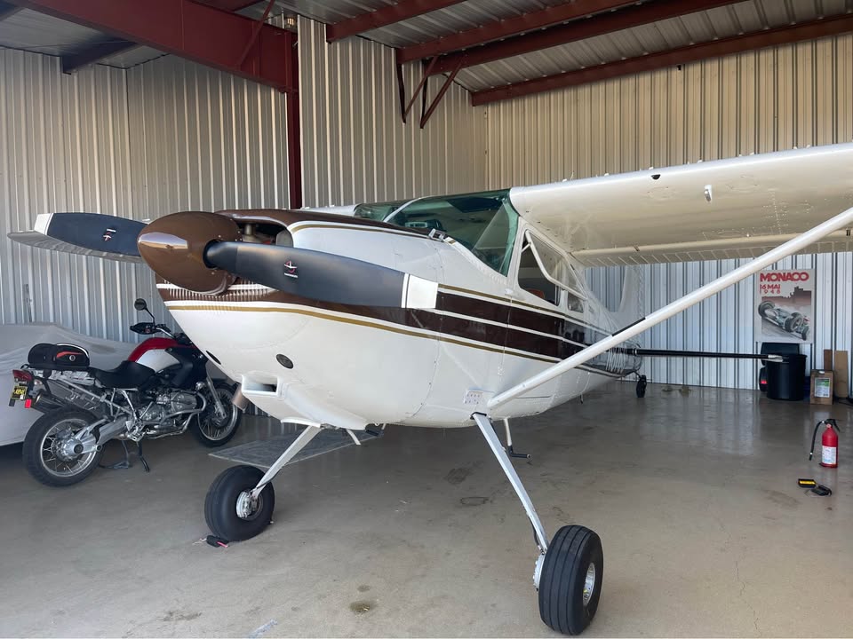 1957 Cessna 180, photo 2