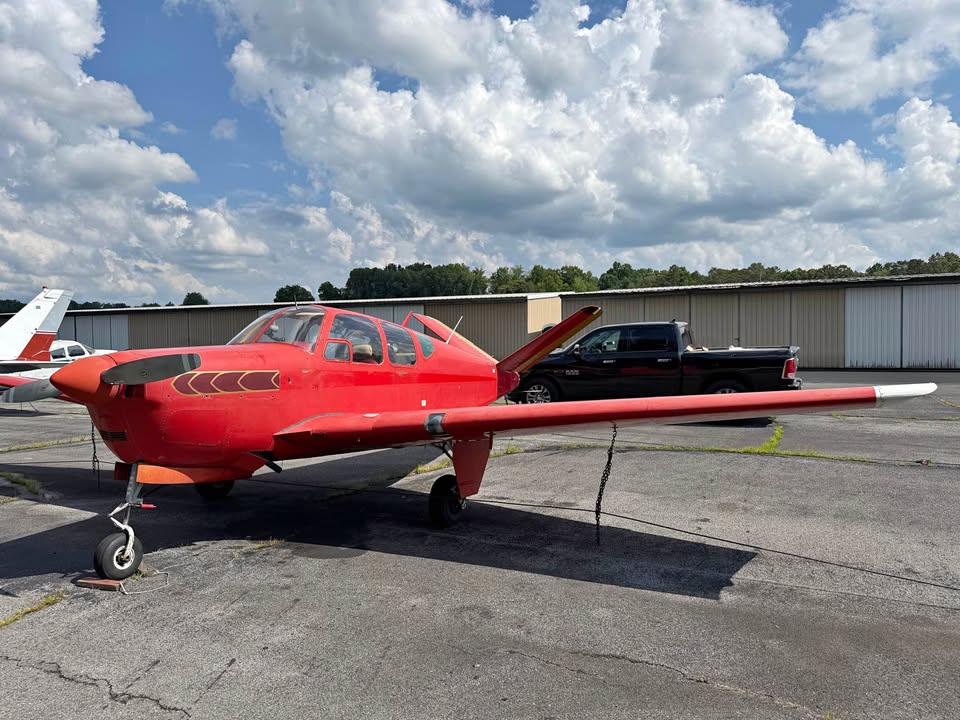 Beechcraft Bonanza V-tail (1953), photo 1