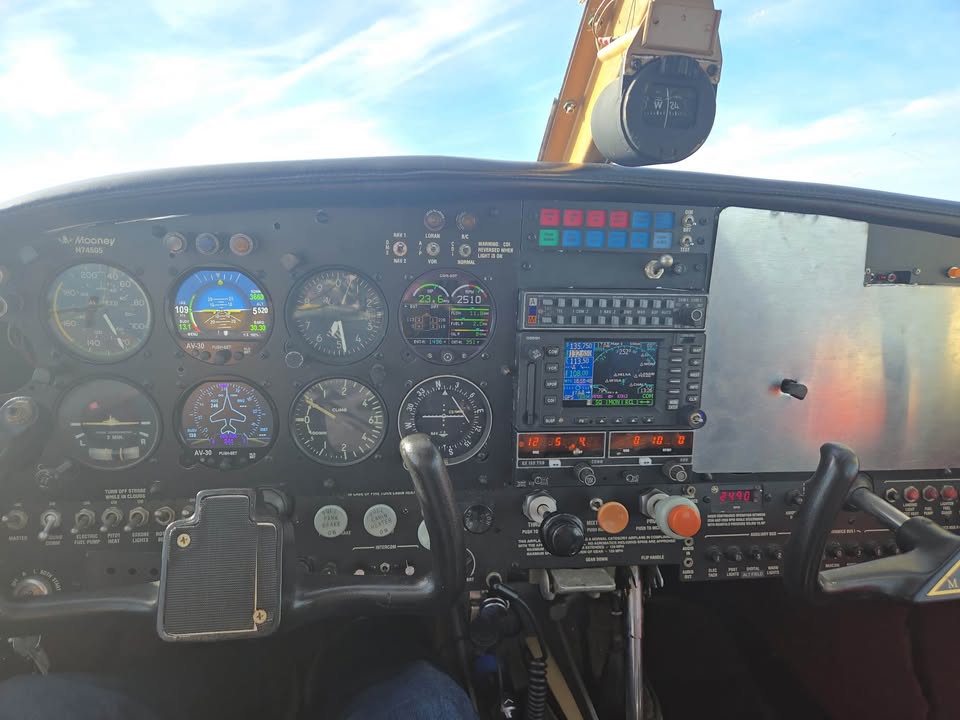 1961 Mooney M20B, photo 4