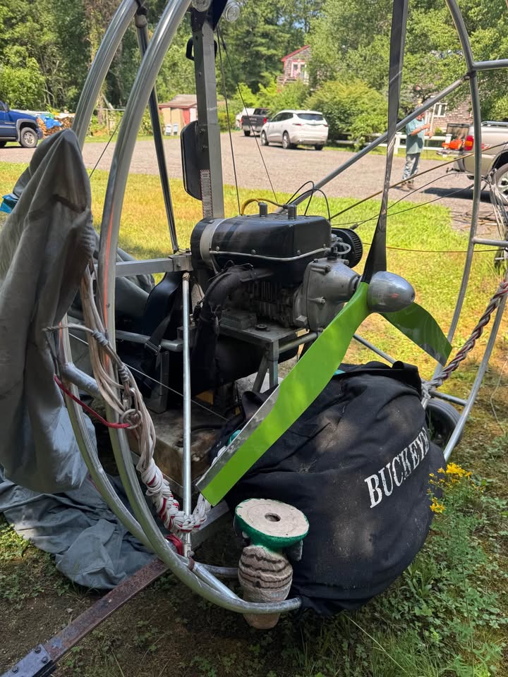 Buckeye Powered Parachute paramotor, photo 2