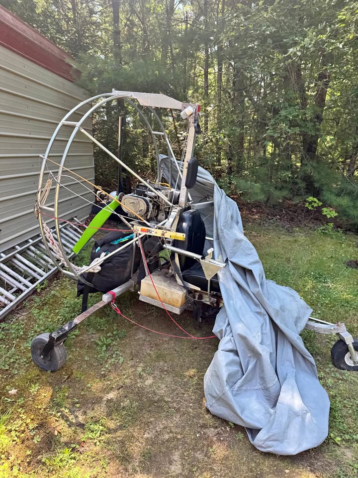 Buckeye Powered Parachute paramotor, photo 1