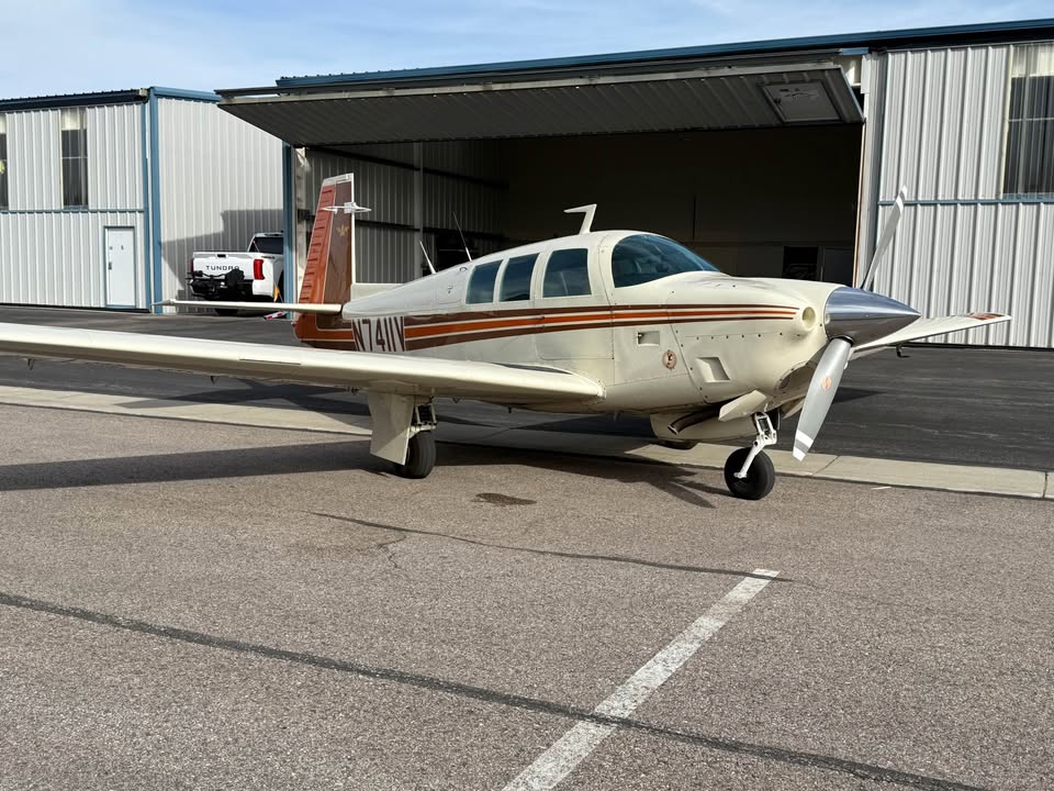 1975 Mooney M20F, photo 2