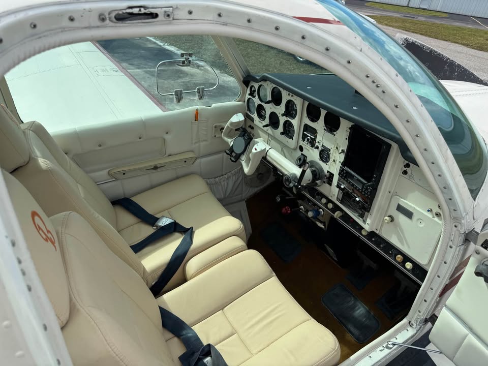 1965 Beechcraft C33 Debonair, photo 2