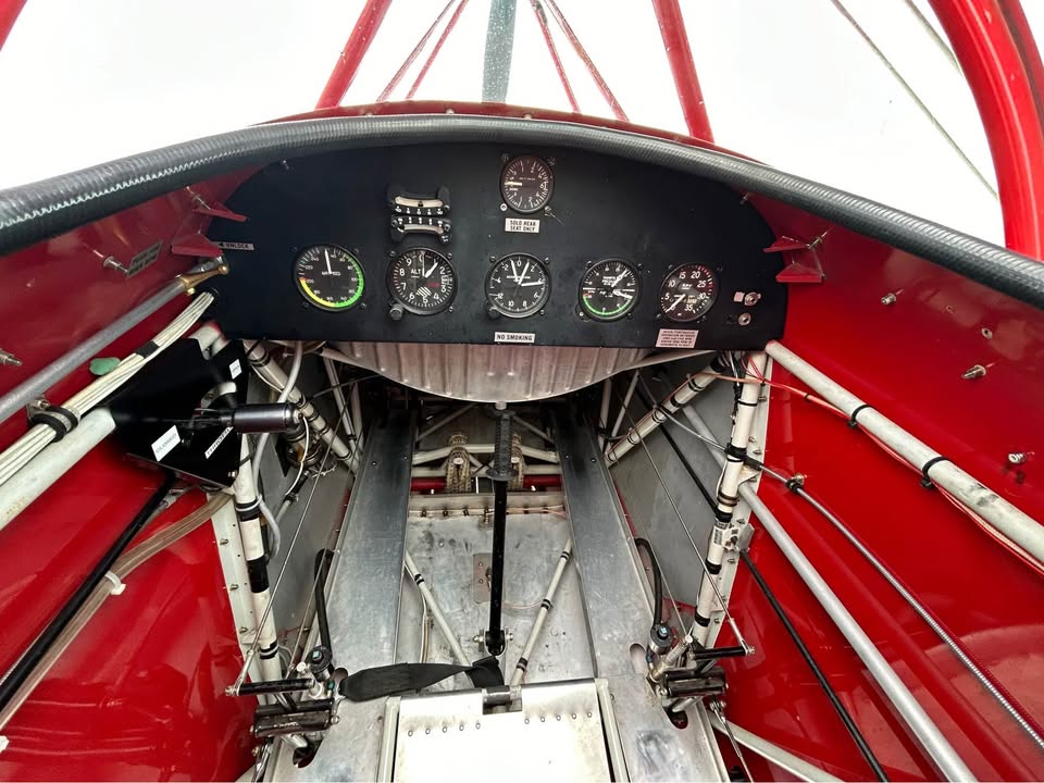 Pitts S-2A Aerobatic Biplane, photo 4