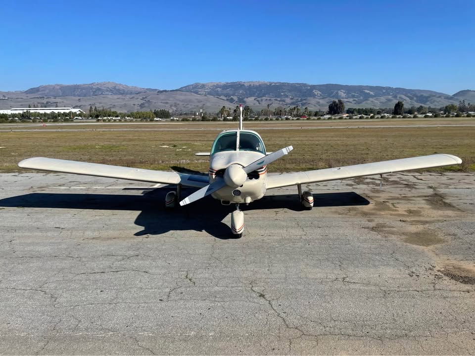 1970 Piper Cherokee 180, photo 2