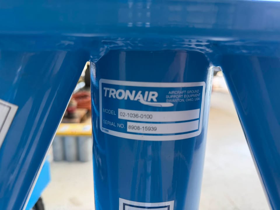 Tronair [hidden information] Aircraft Tripod Jacks, photo 3