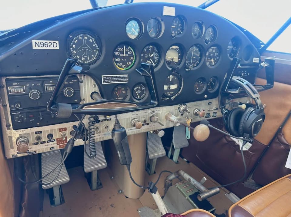 1947 Stinson 108-2 Station Wagon, photo 2