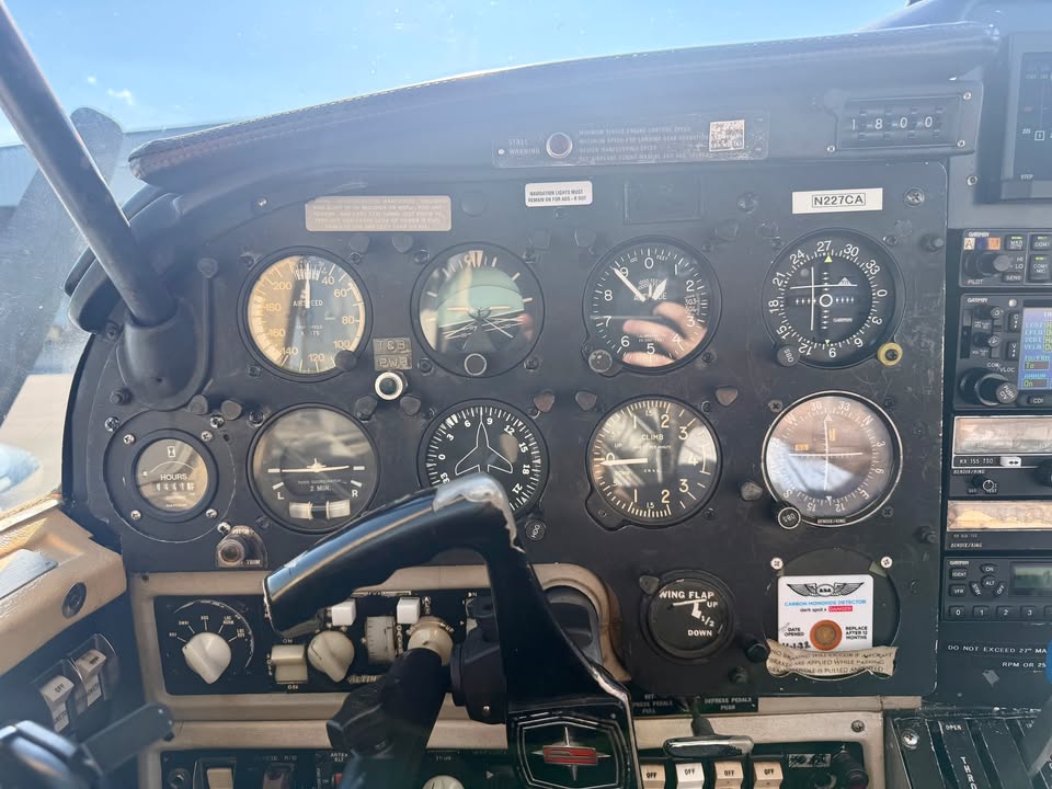 1971 Piper Aztec Turbo E, photo 15