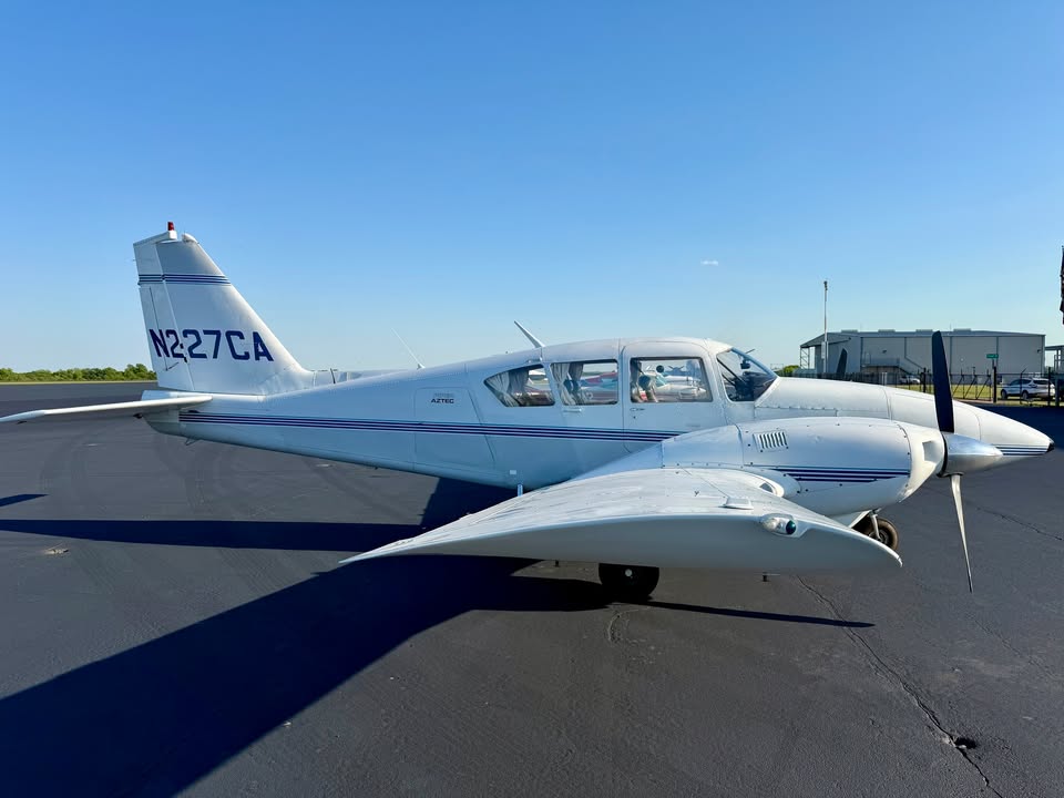 1971 Piper Aztec Turbo E, photo 2