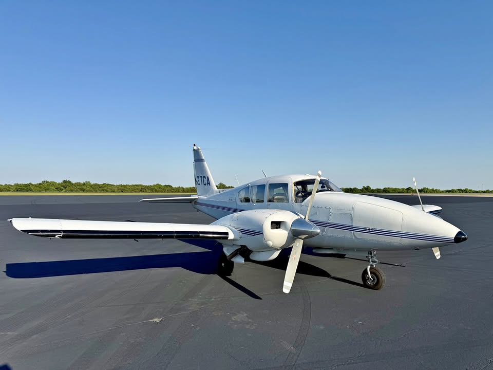 1971 Piper Aztec Turbo E, photo 1