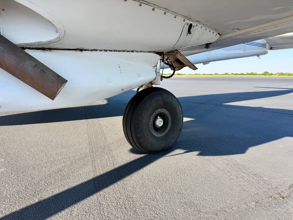 1971 Piper Aztec Turbo E, photo 11