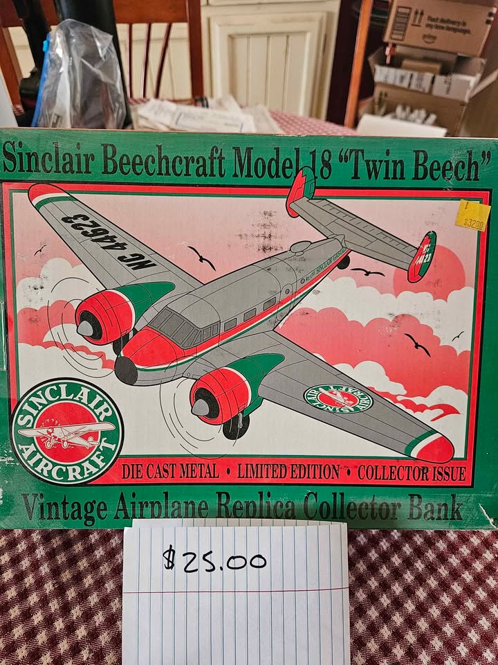 Airplane banks, photo 3