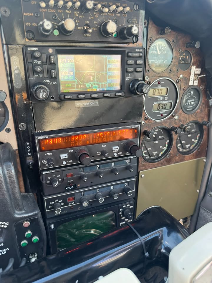 1974 Beechcraft baron 58, photo 5