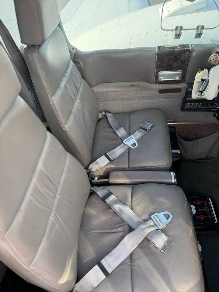 1974 Beechcraft baron 58, photo 12