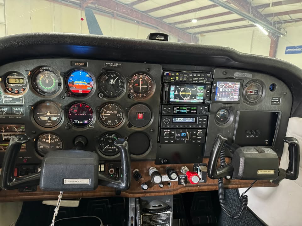 1980 Cessna 172 RG, photo 2