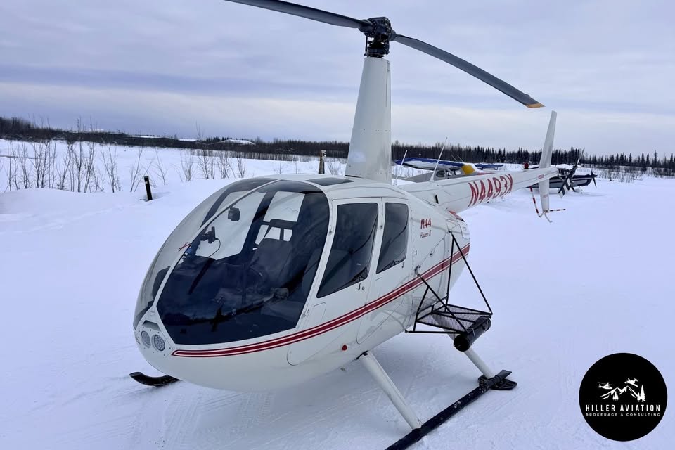 2010 Robinson R44 Raven 2, photo 4
