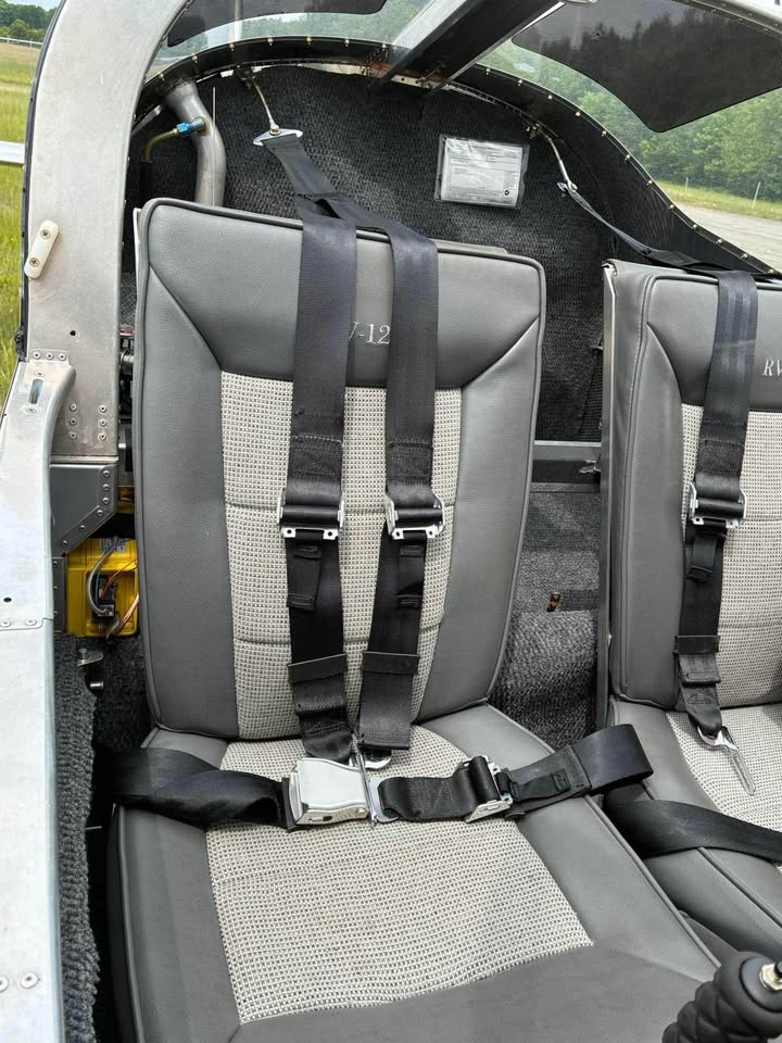 Van's Aircraft RV-12 Light Sport, photo 2