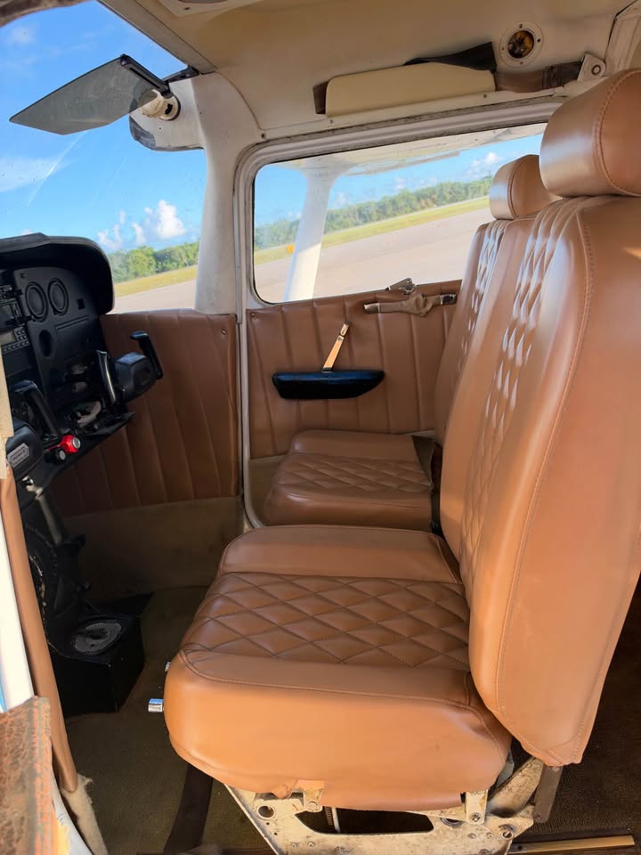 1977 Cessna 172N Skyhawk, photo 8