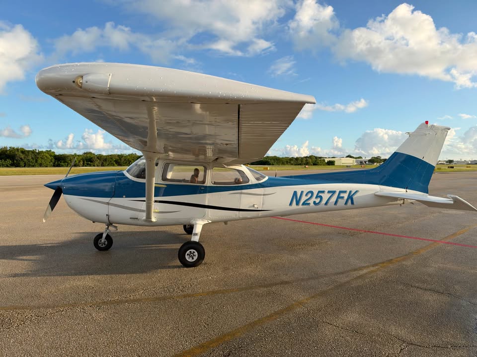 1977 Cessna 172N Skyhawk, photo 6
