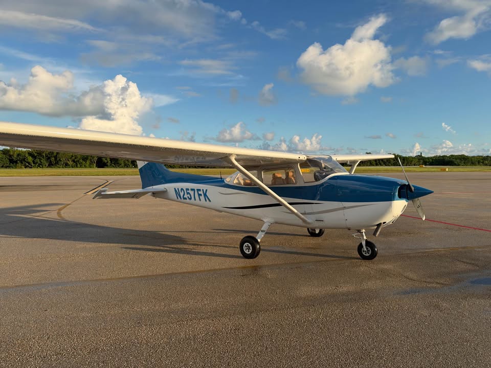 1977 Cessna 172N Skyhawk, photo 4