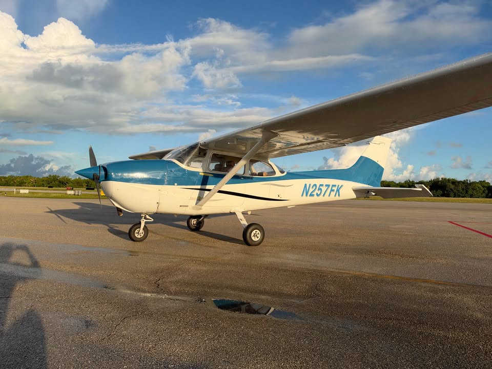 1977 Cessna 172N Skyhawk, photo 3