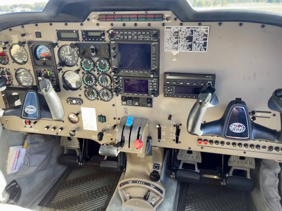 2001 Piper PA32-301, photo 4